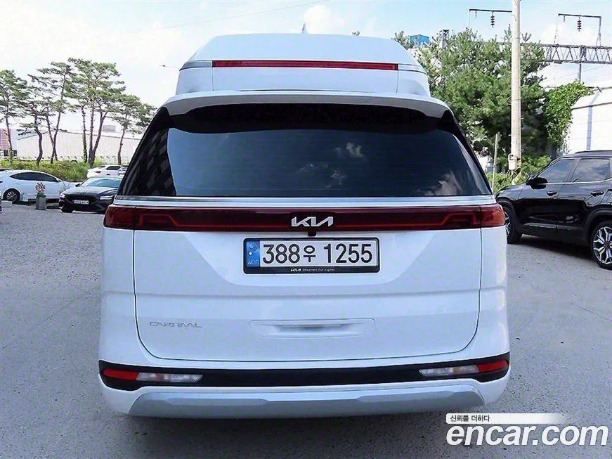 Kia Carnival — фото 4