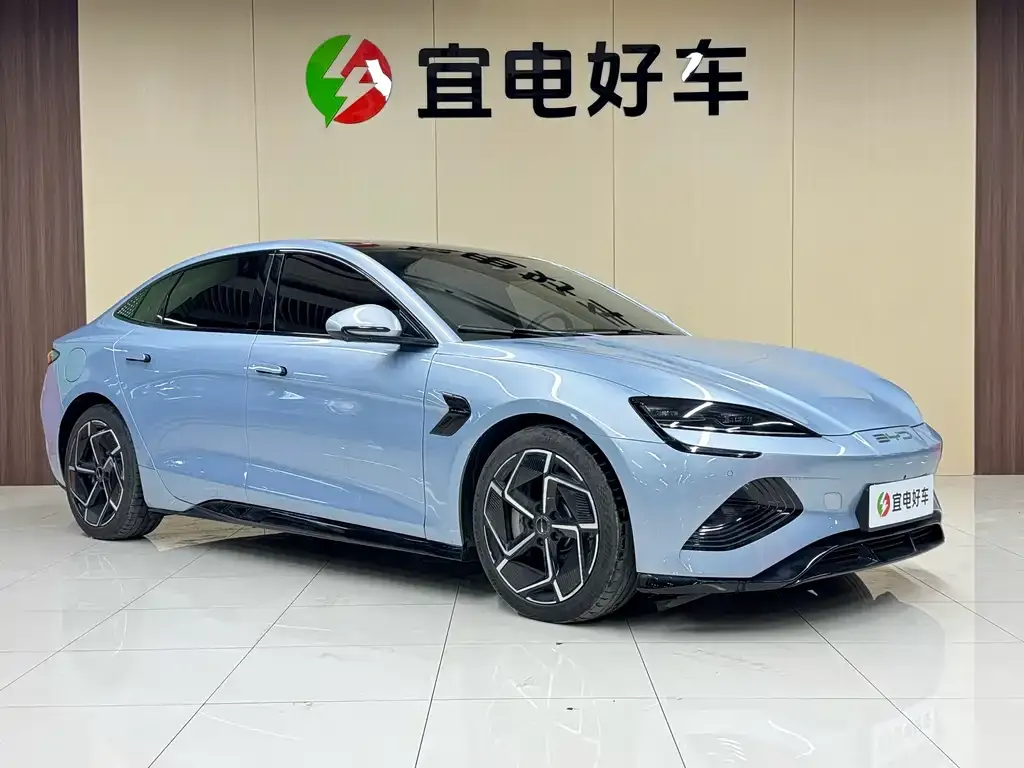 BYD Seal — фото 3