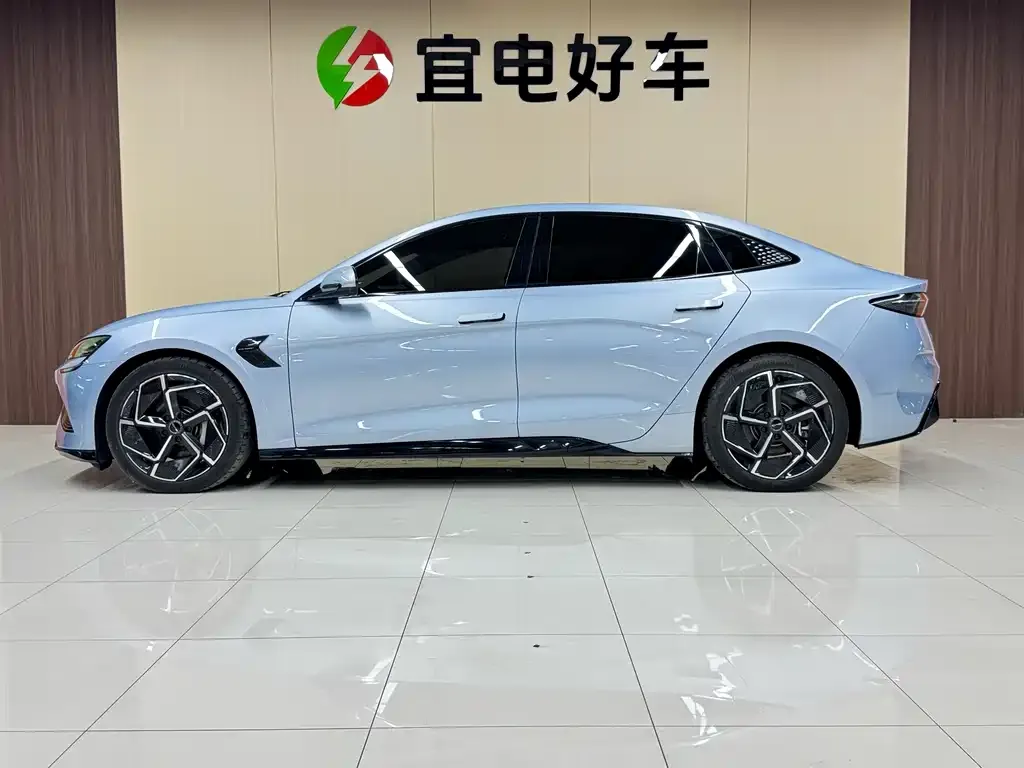 BYD Seal — фото 4
