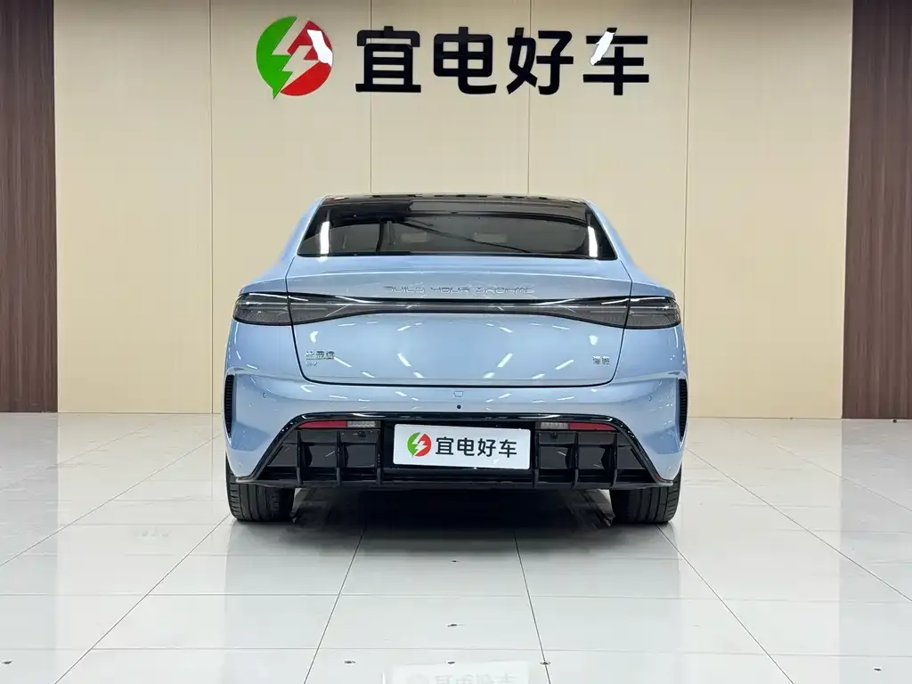 BYD Seal — фото 6