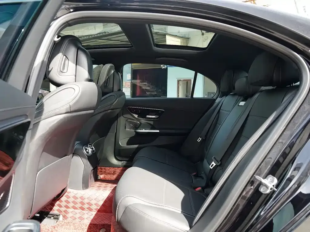 [object Object] C-Class 2024 из CN, фото 6