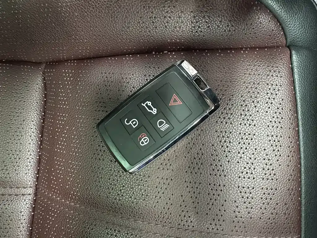 Land Rover Evoque 2022 из CN, фото 8