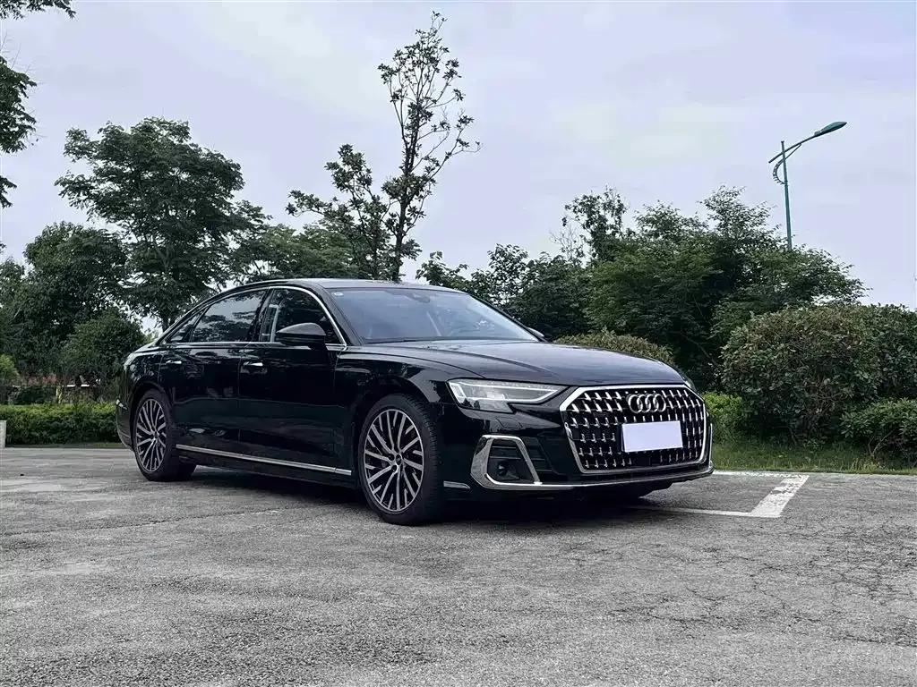 Audi A8 2023 из CN, фото 2