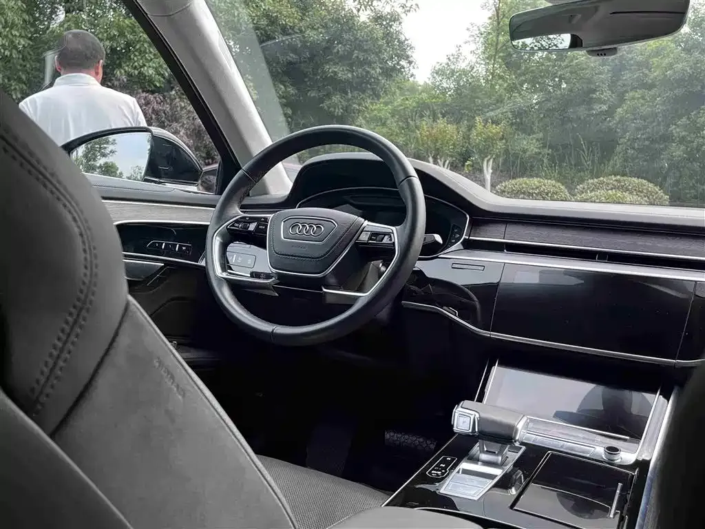 Audi A8 2023 из CN, фото 9