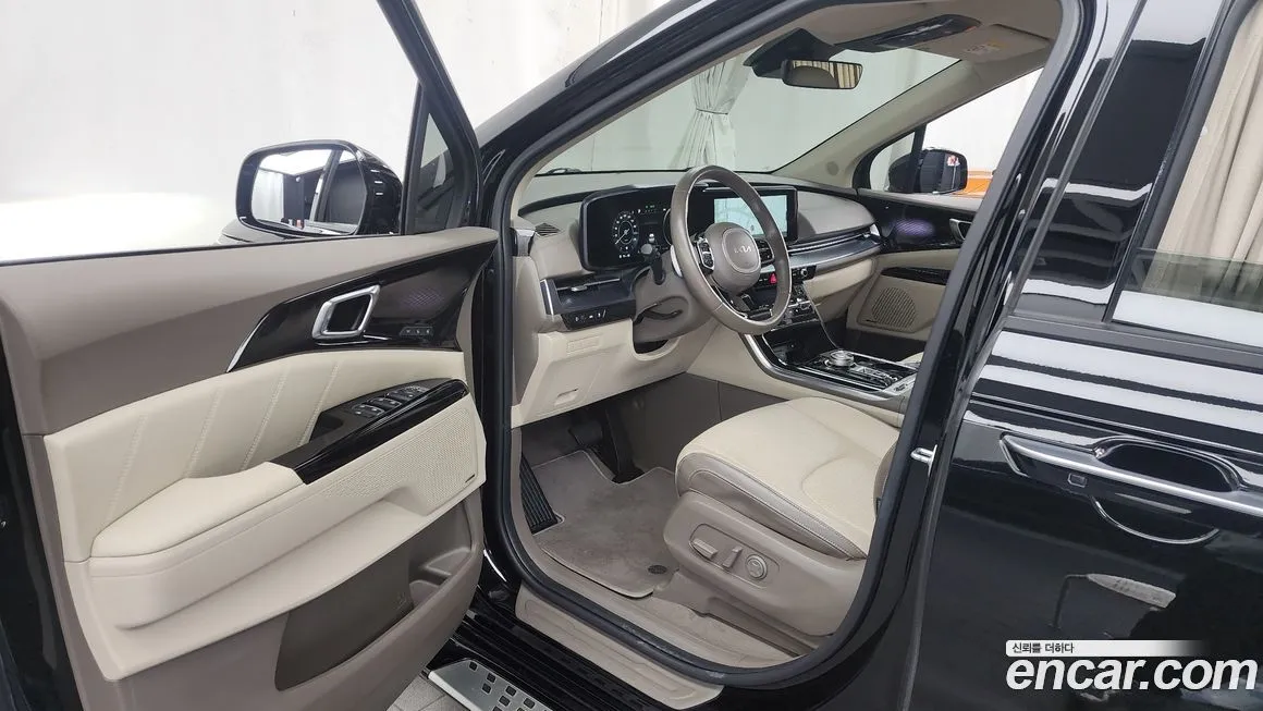 Kia Carnival — фото 10