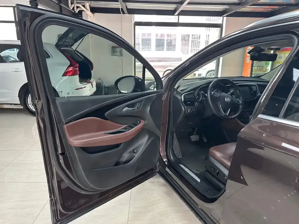 Buick Envision Plus — фото 6