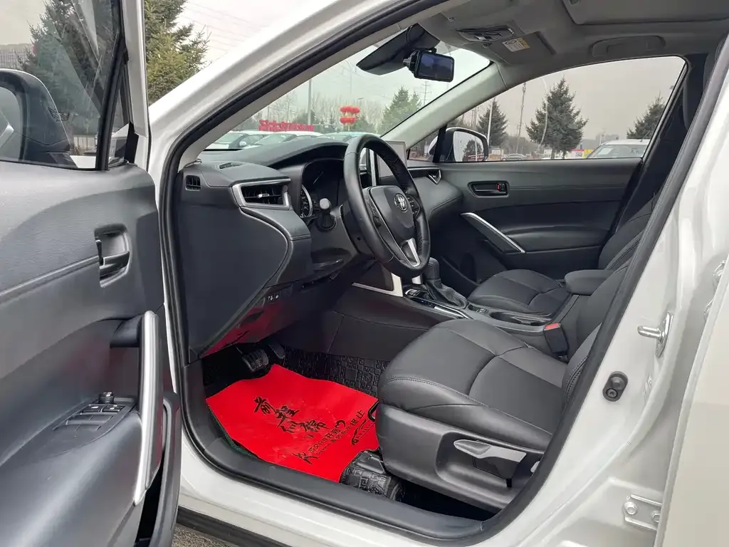 Toyota Frontlander 2023 из CN, фото 9