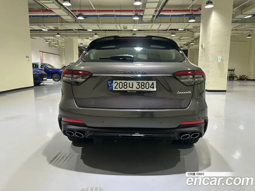 Maserati Levante — фото 4