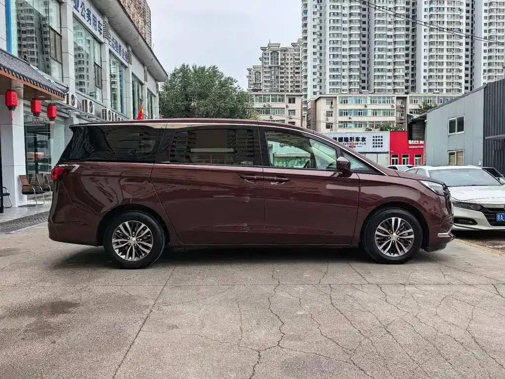 Buick GL8 2022 из CN, фото 6