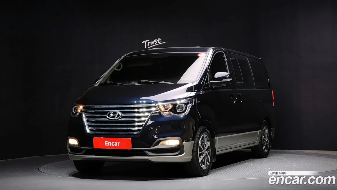 Hyundai Starex