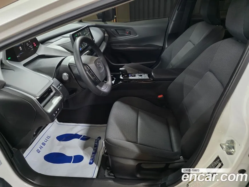 Toyota Prius 2024 из KR, фото 7