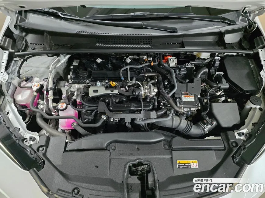 Toyota Prius 2024 из KR, фото 9