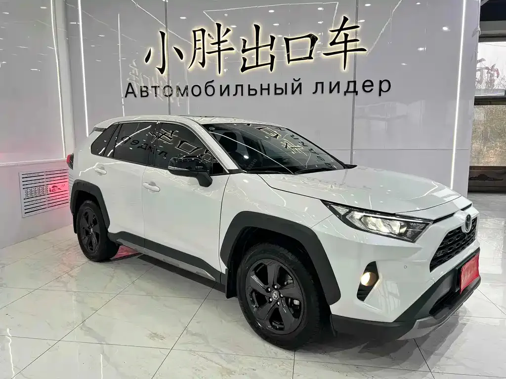 Toyota RAV4 — фото 2