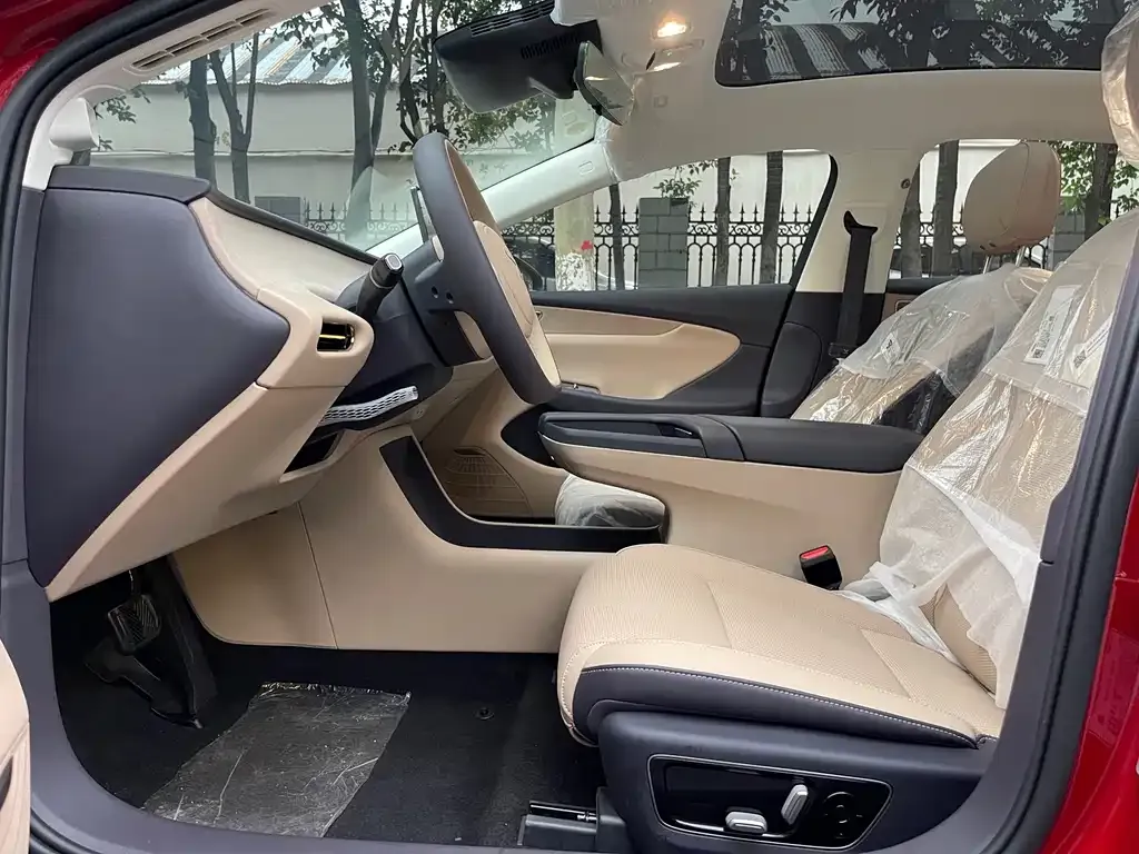 Hongqi Tiangong 05 2025 из CN, фото 5