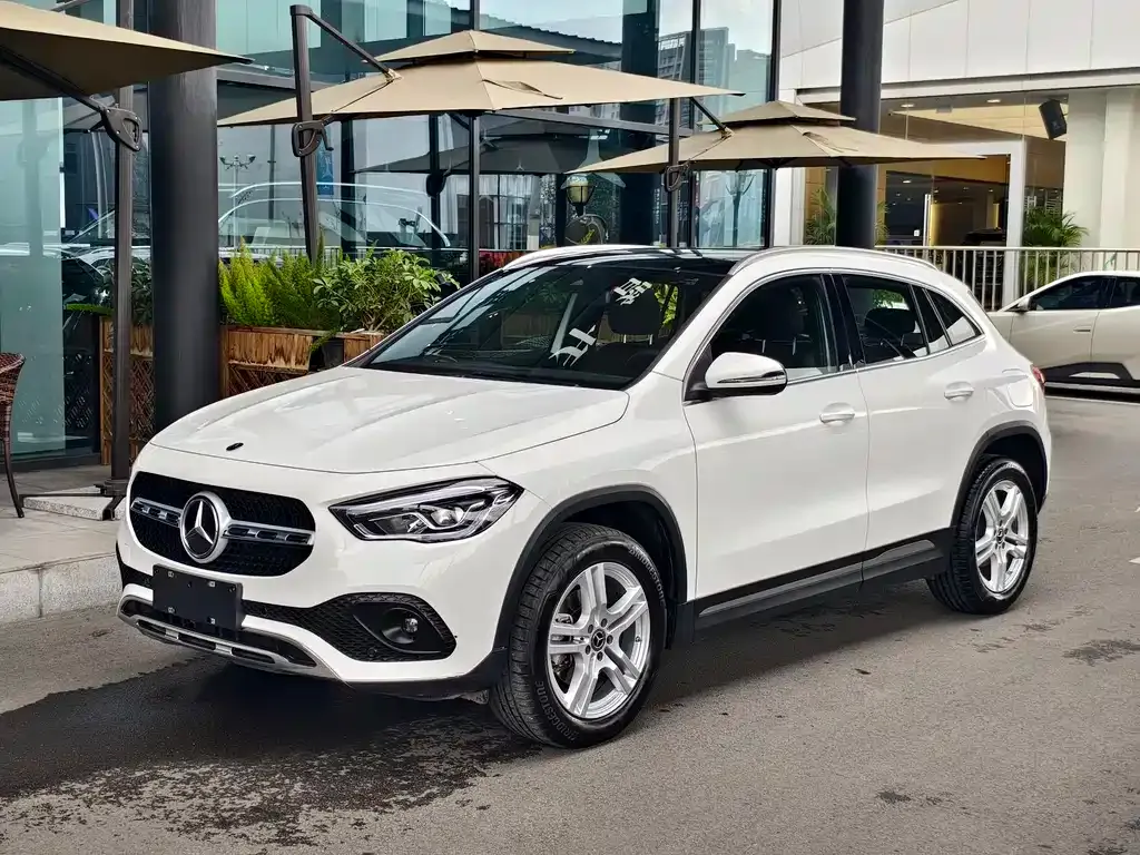 Mercedes-Benz GLA — фото 1