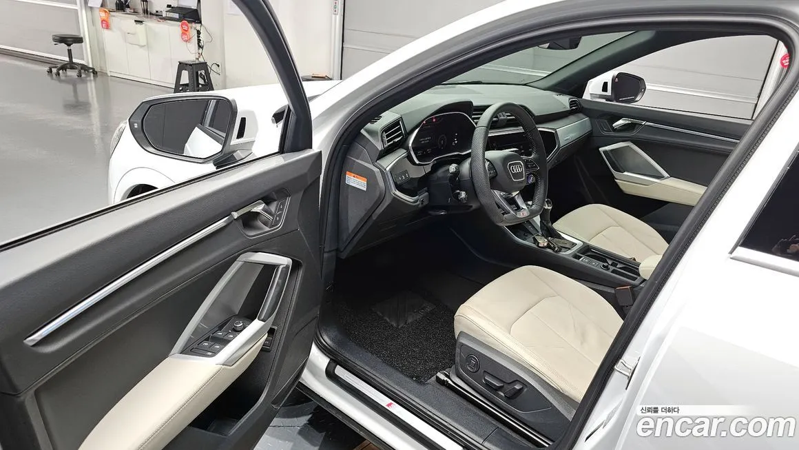 Audi Q3 2023 из KR, фото 10