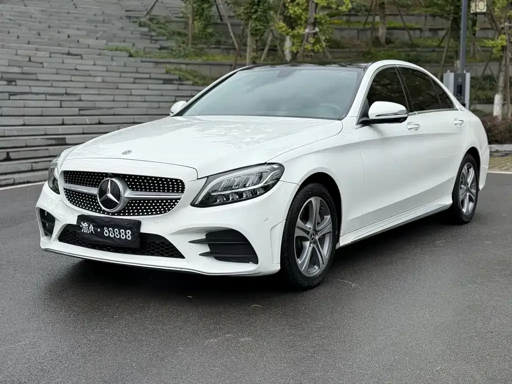 Mercedes-Benz C-Class — фото 1