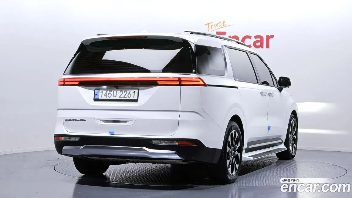 Kia Carnival — фото 2
