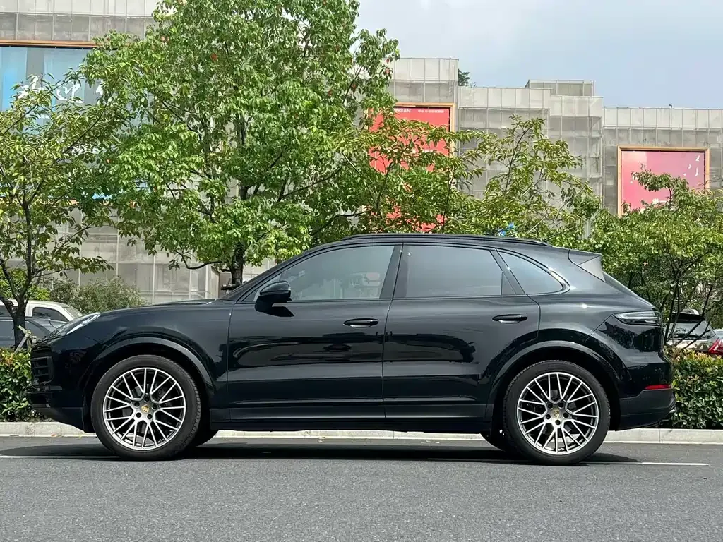 Porsche Cayenne 2023 из CN, фото 2