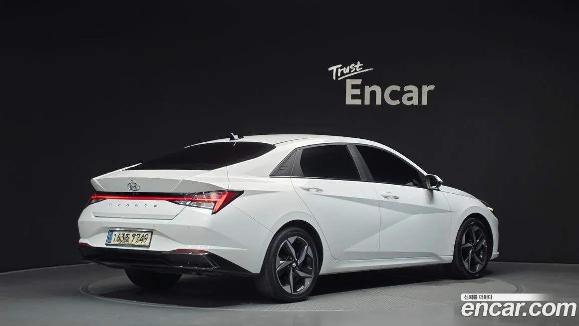 Hyundai AVANTE — фото 2