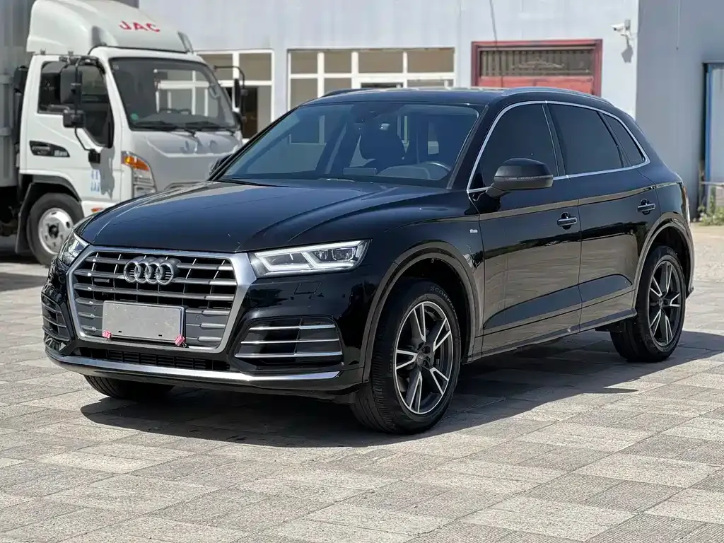 Audi Q5L 2021 из CN, фото 1