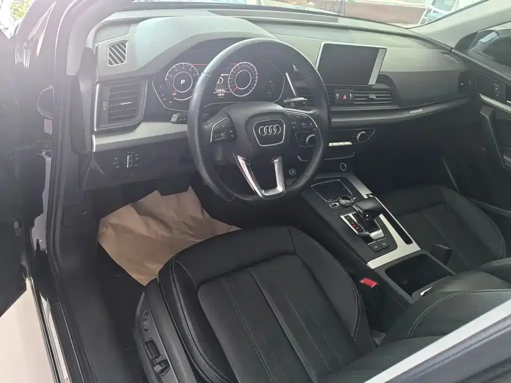 Audi Q5L 2021 из CN, фото 10