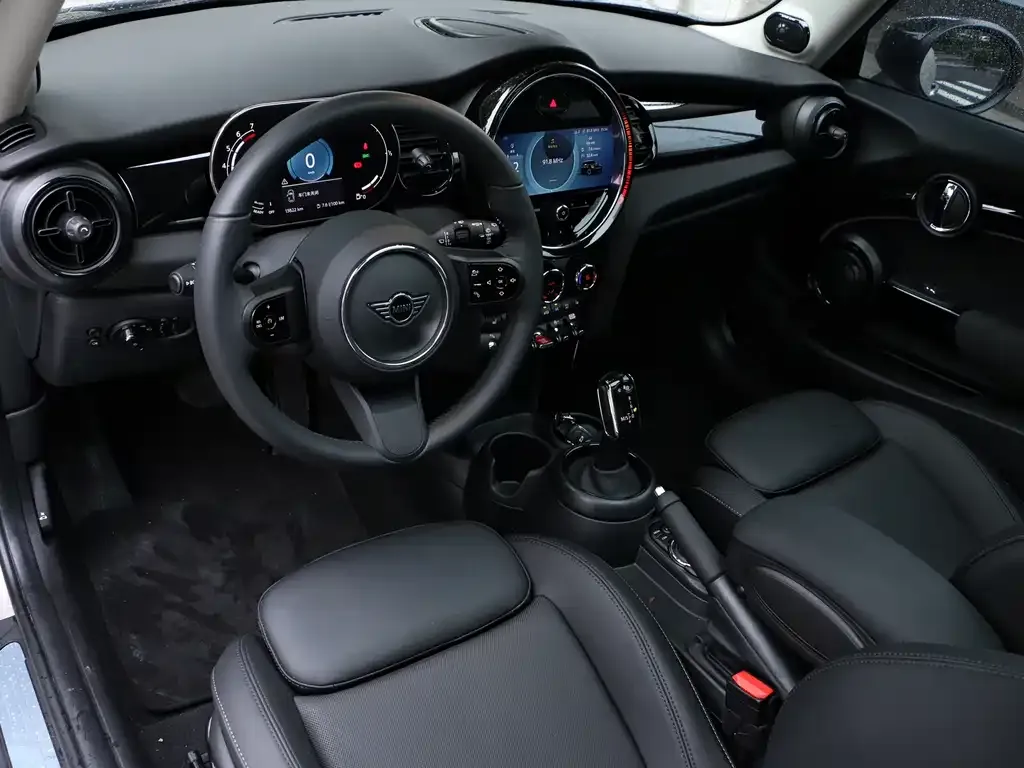 MINI Cooper (3-door) 2024 из CN, фото 10