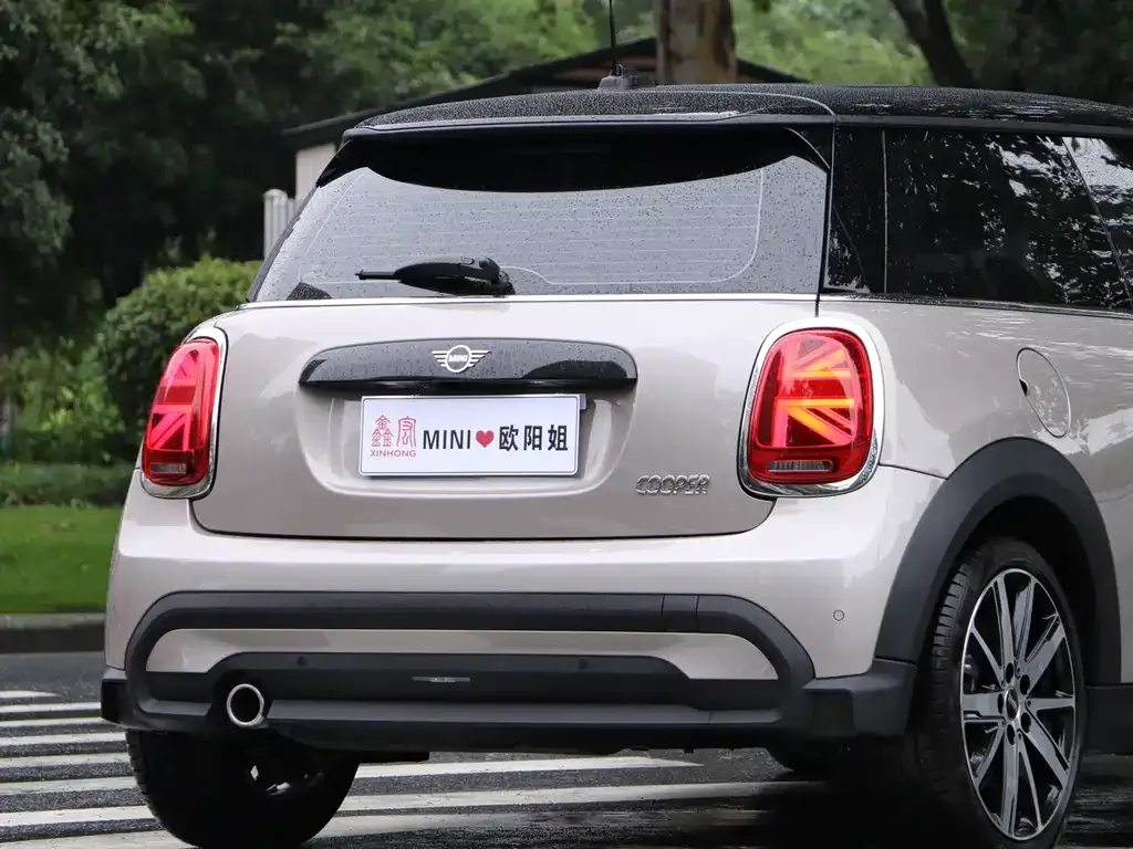 MINI Cooper (3-door) 2024 из CN, фото 9