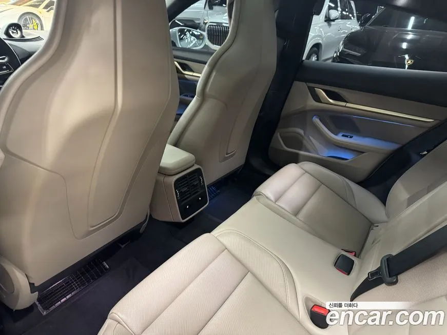 Porsche Taycan 2023 из KR, фото 10