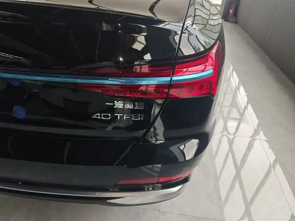 Audi A6L 2025 из CN, фото 8