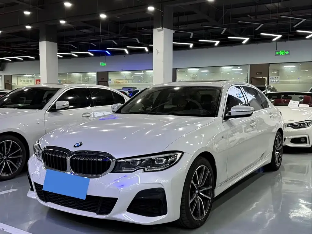 BMW 3 Series 2021 из CN, фото 1
