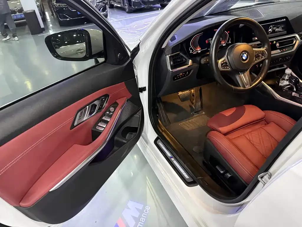 BMW 3 Series 2021 из CN, фото 4