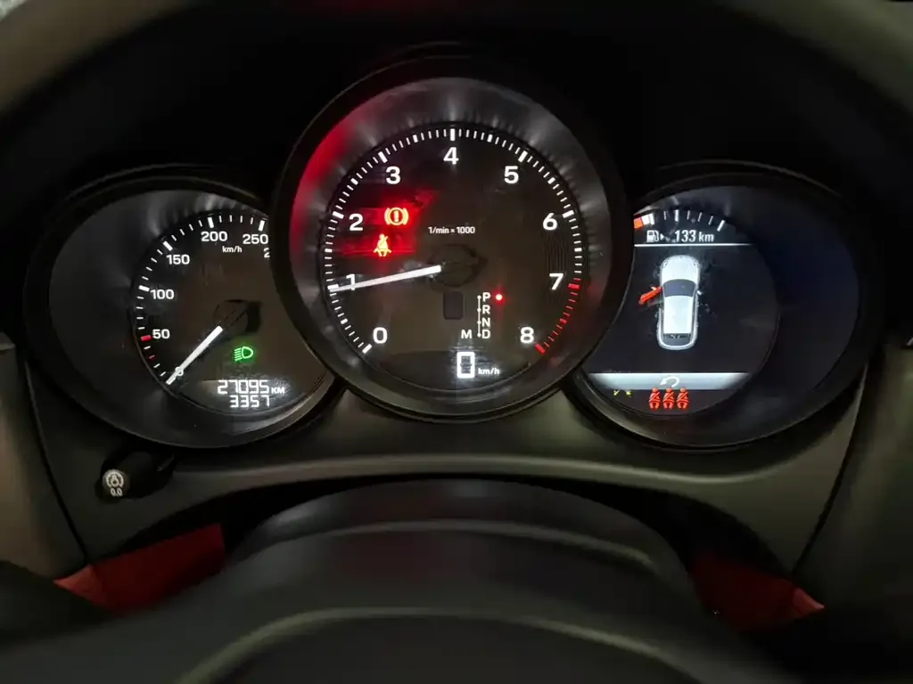 Porsche Macan 2022 из CN, фото 6