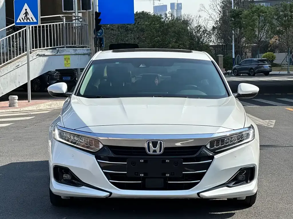 Honda Accord 2022 из CN, фото 2