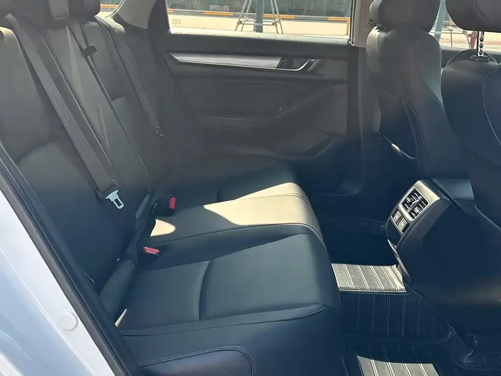 Honda Accord 2022 из CN, фото 8