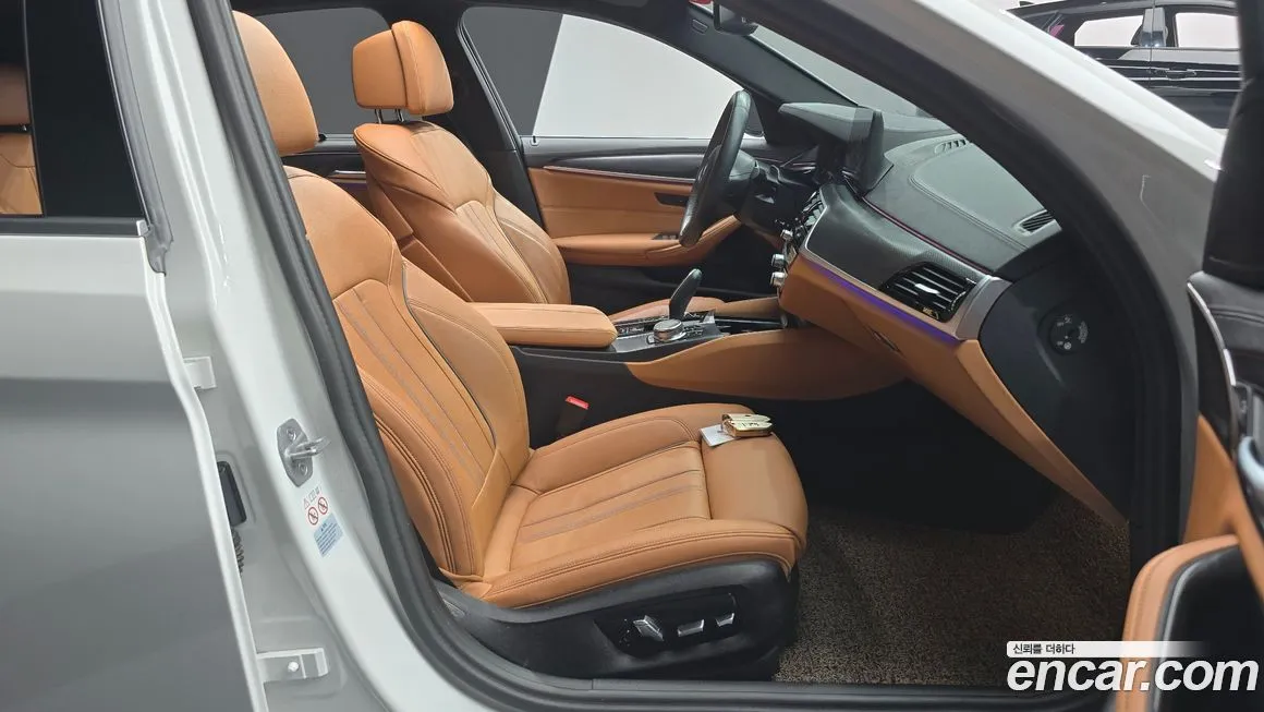 BMW 5-Series 2023 из KR, фото 10