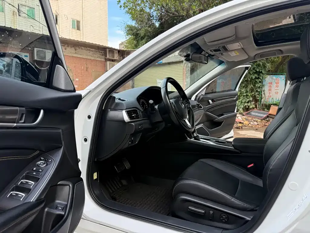 Honda Accord 2023 из CN, фото 8