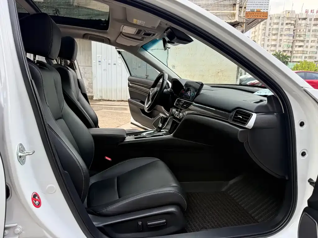 Honda Accord 2023 из CN, фото 9