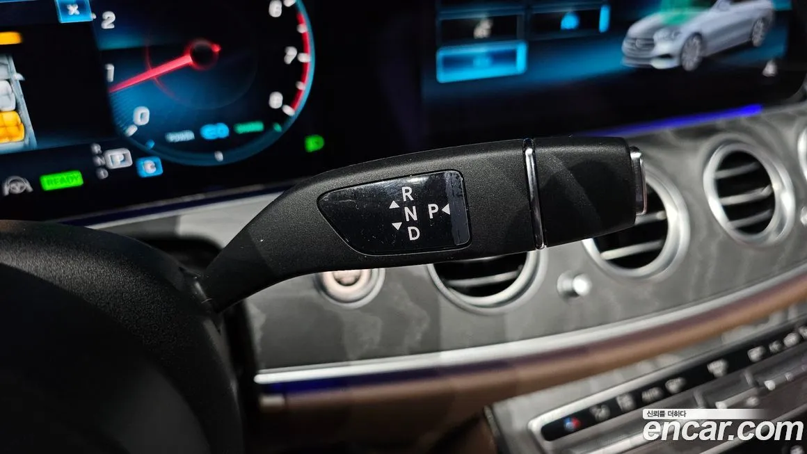 Mercedes-Benz E-Class 2023 из KR, фото 9
