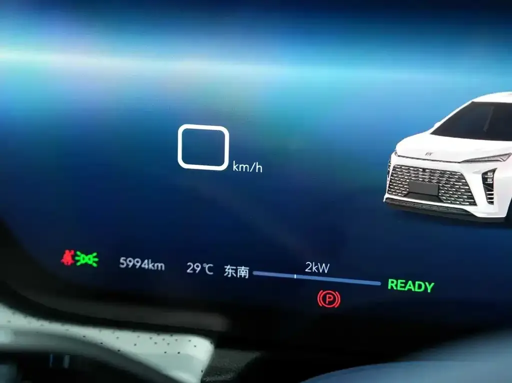 Buick GL8 Hybrid 2024 из CN, фото 3