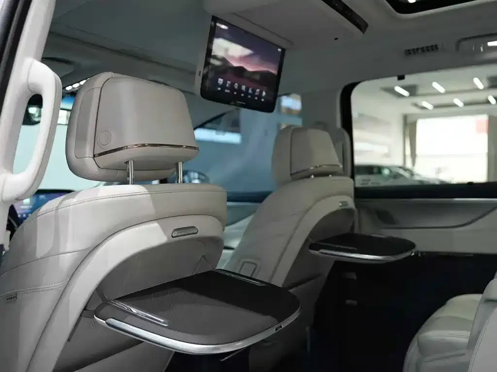 Buick GL8 Hybrid 2024 из CN, фото 9
