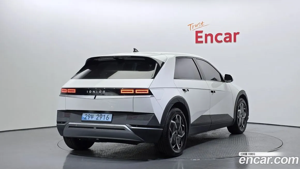 Hyundai Ioniq5 — фото 2