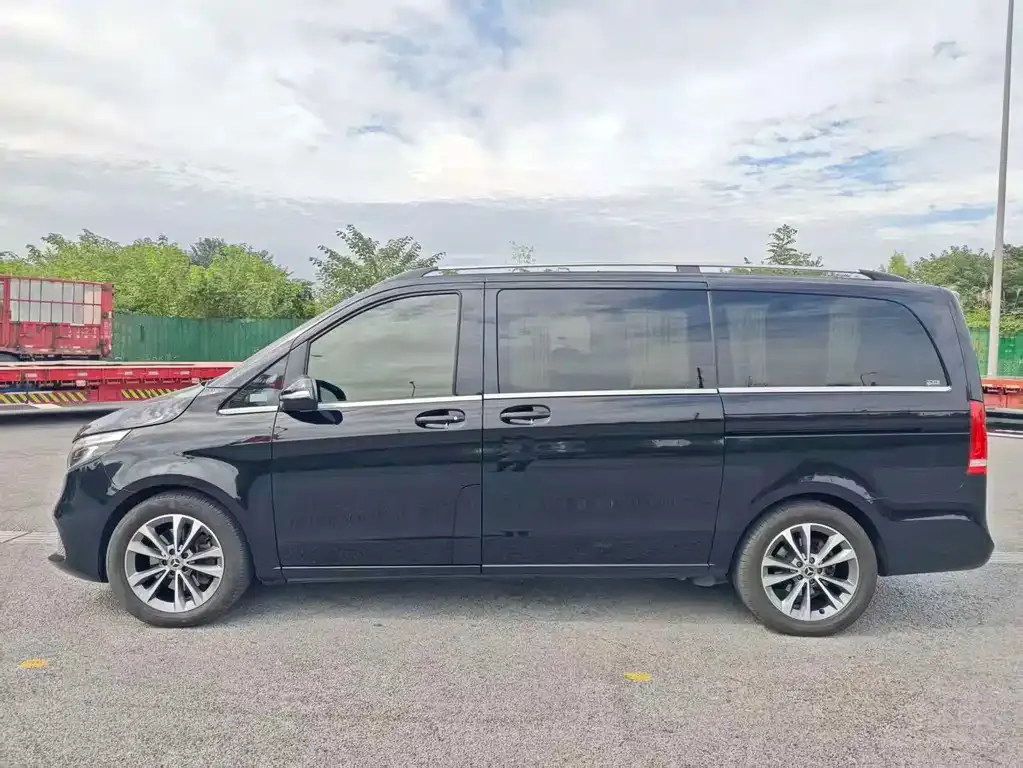 Mercedes-Benz V-Class 2021 из CN, фото 4