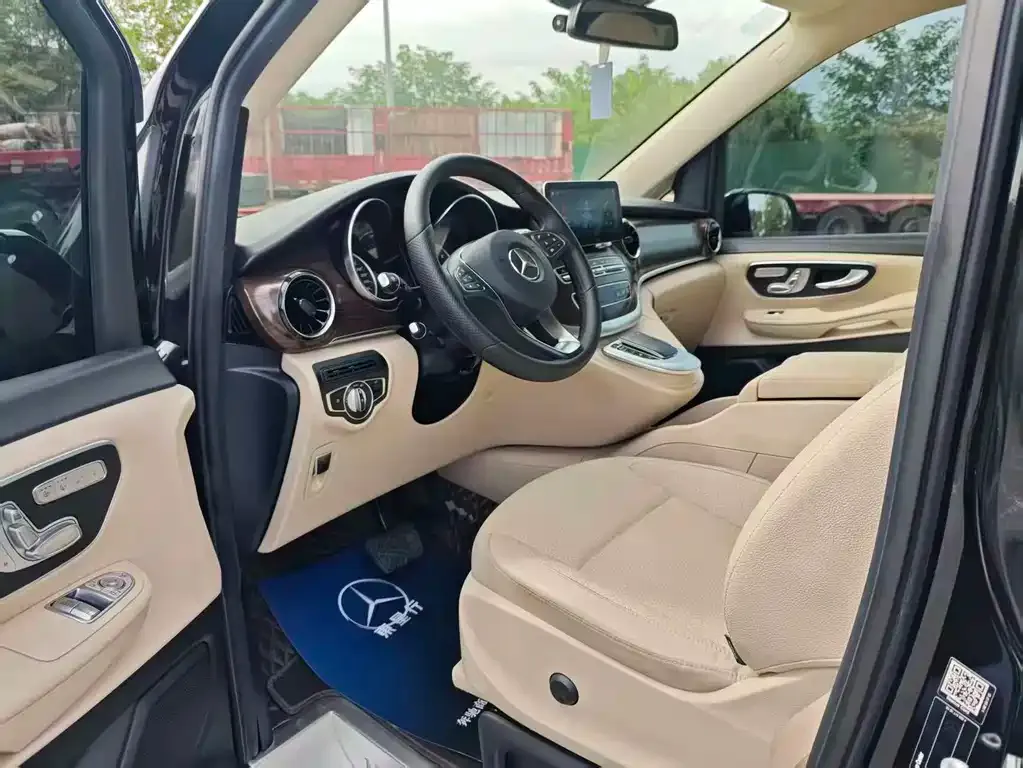Mercedes-Benz V-Class 2021 из CN, фото 5