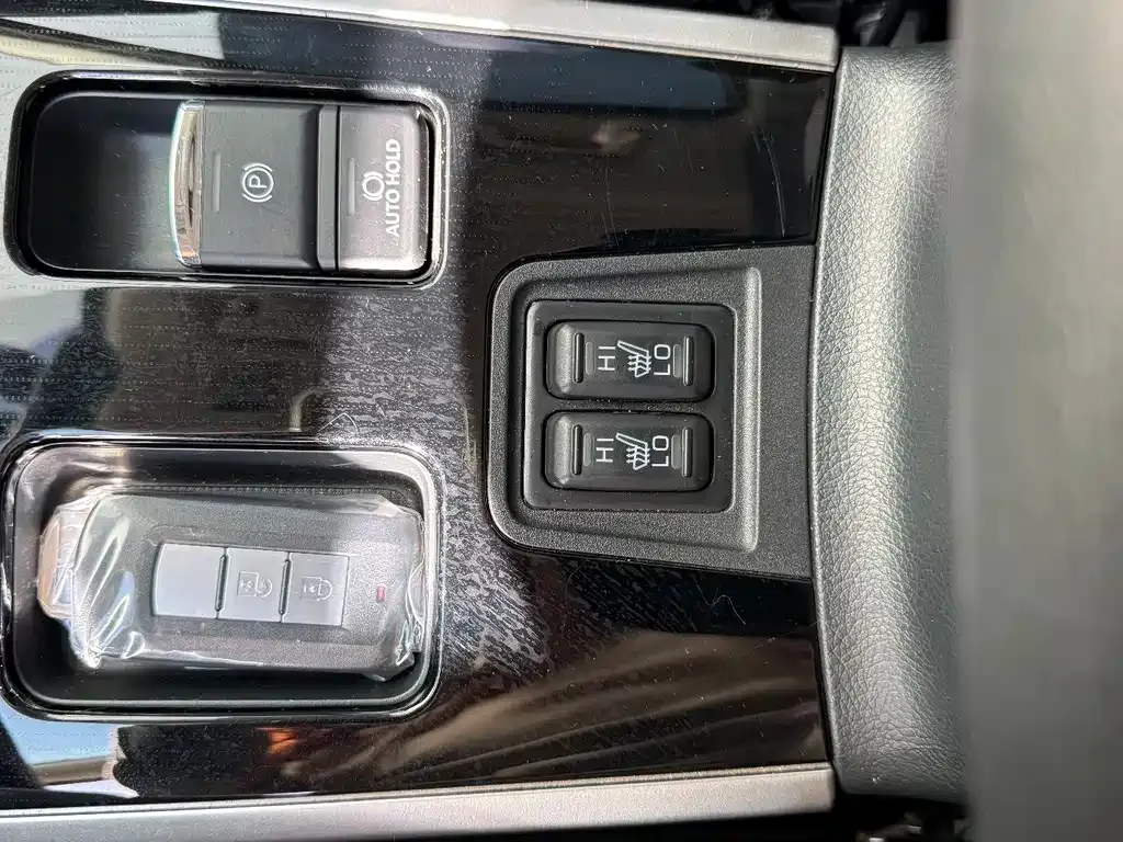 Mitsubishi Outlander — фото 7