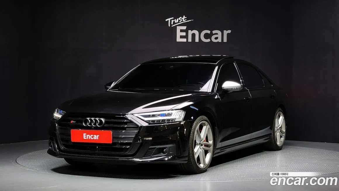 Audi S8