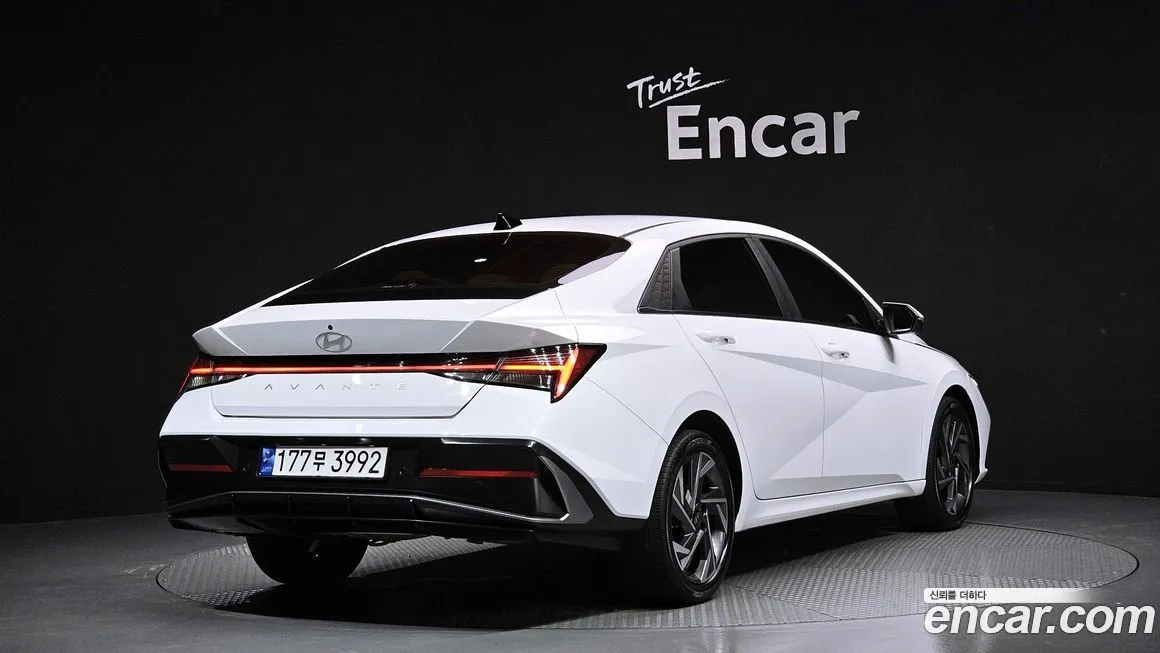 Hyundai AVANTE — фото 2