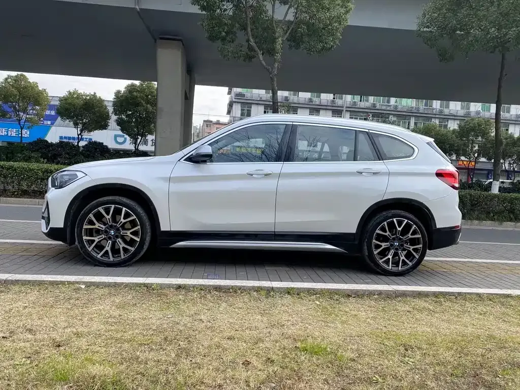 BMW X1 2021 из CN, фото 3
