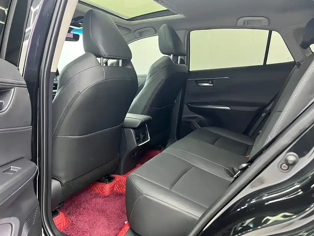 Toyota Venza 2023 из CN, фото 5