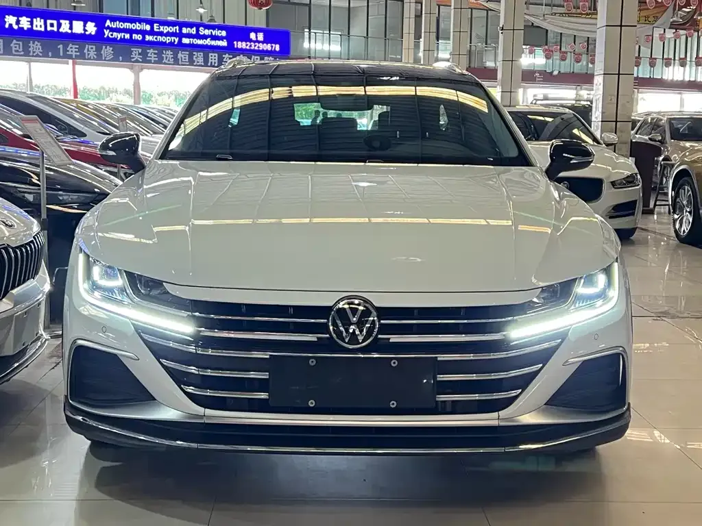 Volkswagen CC 2023 из CN, фото 2